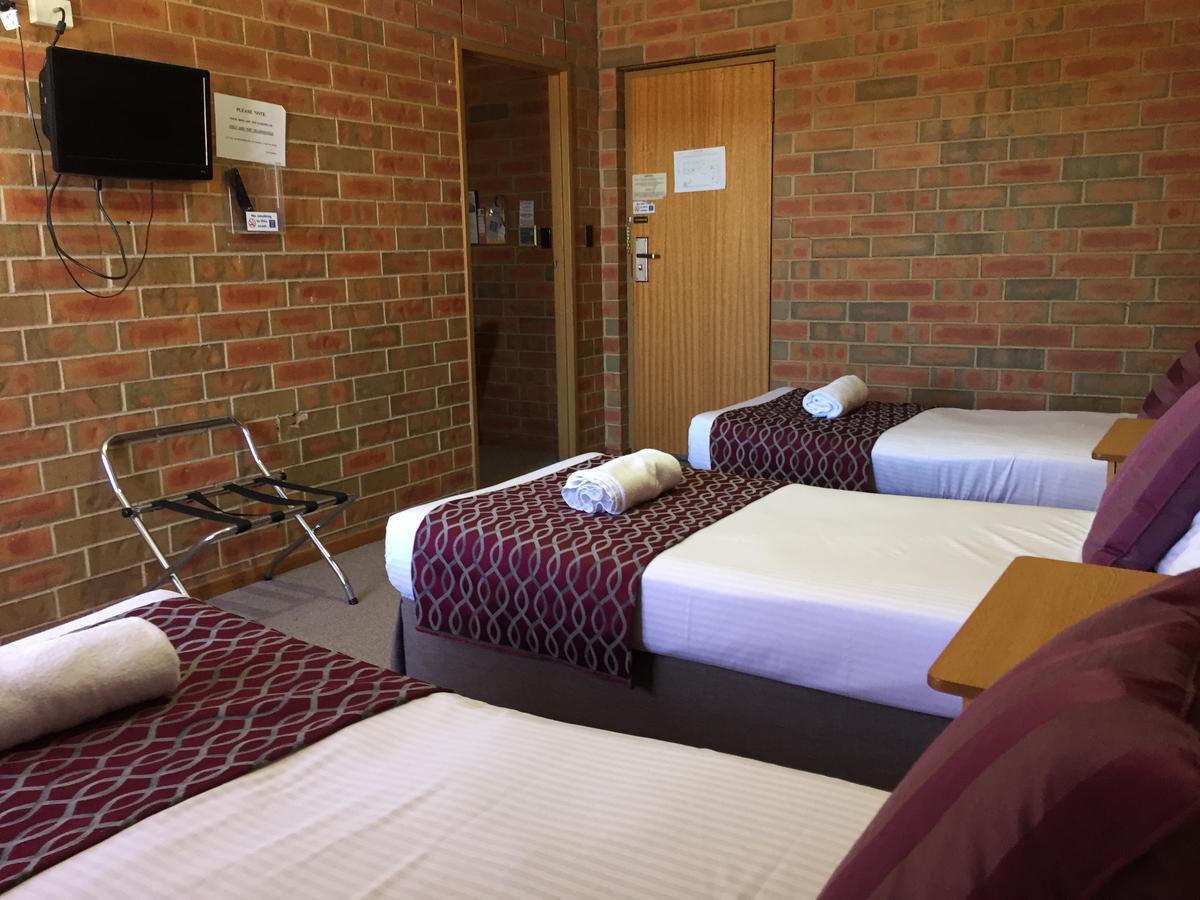 Pooraka Motor Inn Экстерьер фото